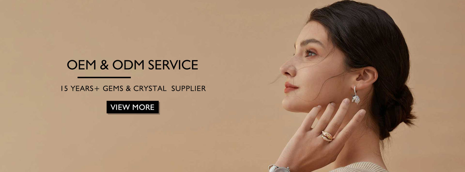 Vật trang sức bằng đá quý thủ công