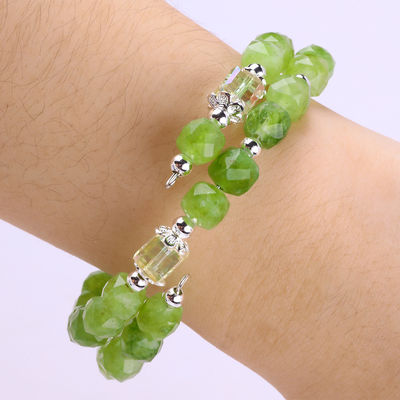 Quảng trường nhiều mặt hạt Peridot vòng tay Đúng đeo tay tinh thể OEM ODM