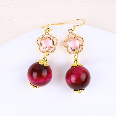 14MM Rose Red Tiger Eye With Pink Flower Charm Round Shape Short Drop Earring Cho bữa tiệc quà tặng