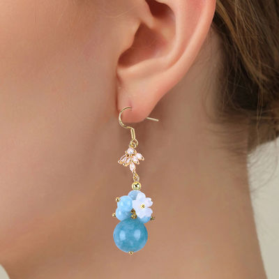 Đồ đạc cá nhân DIY Crystal Aquamarine With White Flower Charm Round Shape Bead Earring For Daily Wearing (Đồ đeo hàng ngày)
