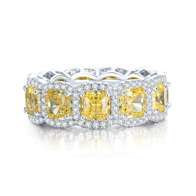 Chiếc nhẫn cưới và đính hôn bằng đá quý màu vàng sang trọng cho bữa tiệc