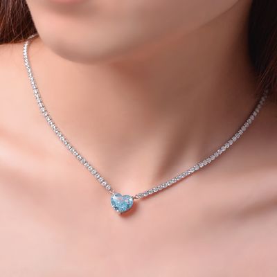 Cái vòng cổ bằng đá quý màu bạc 925