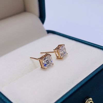 18K vàng Moissanite kim cương Stud bông tai cho quà sinh nhật
